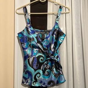 Excellent condition, Bisou Bisou dressy top, fitted bustline with tie accent